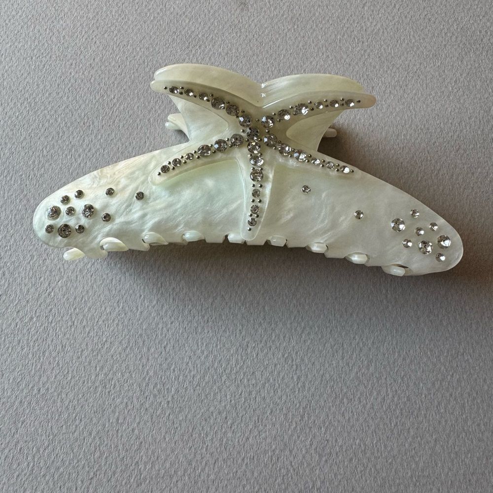 White Hair Clip with Rhinestone Starfish M539 - Picture 3 of 4